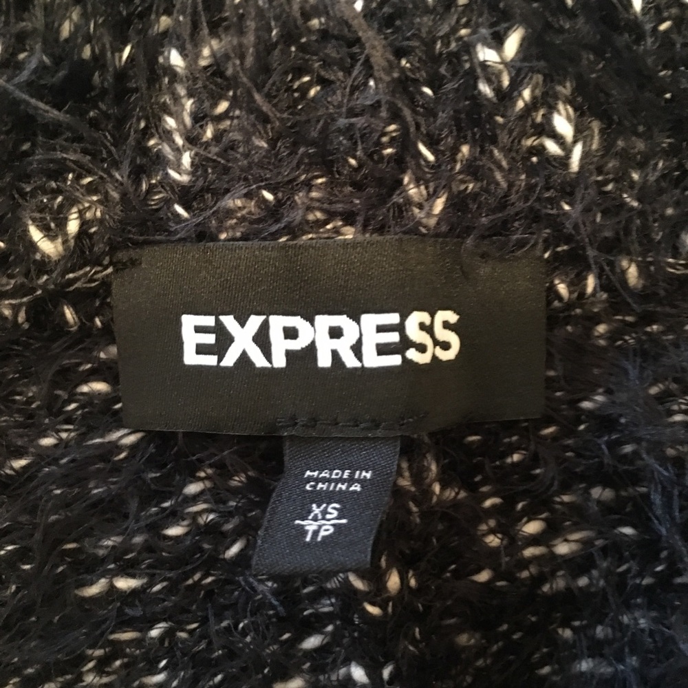Express sweater - Picture 2 of 2